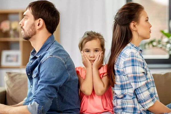 چرا طلاق والدین برای فرزندان سخت است؟